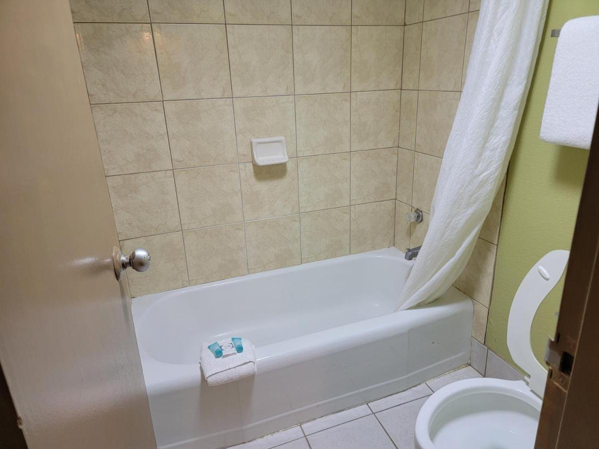 Studio 9 Inn & Suites Декатур Екстер'єр фото
